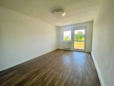 Wohnung zum Kauf provisionsfrei 53.000 € 3 Zimmer 60,5 m² 1. Geschoss Wilhelm-Pieck-Straße 25 Oschatz Oschatz 04758