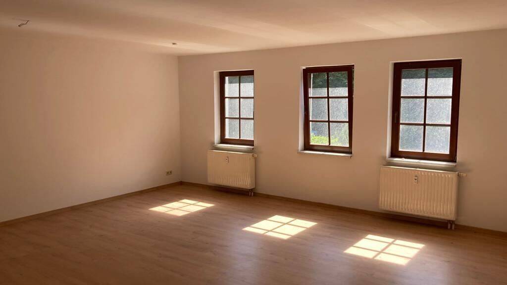 Wohnung zur Miete 299 € 2 Zimmer 68,4 m² 1. Geschoss frei ab sofort Schloßberg 42 Leisnig 04703