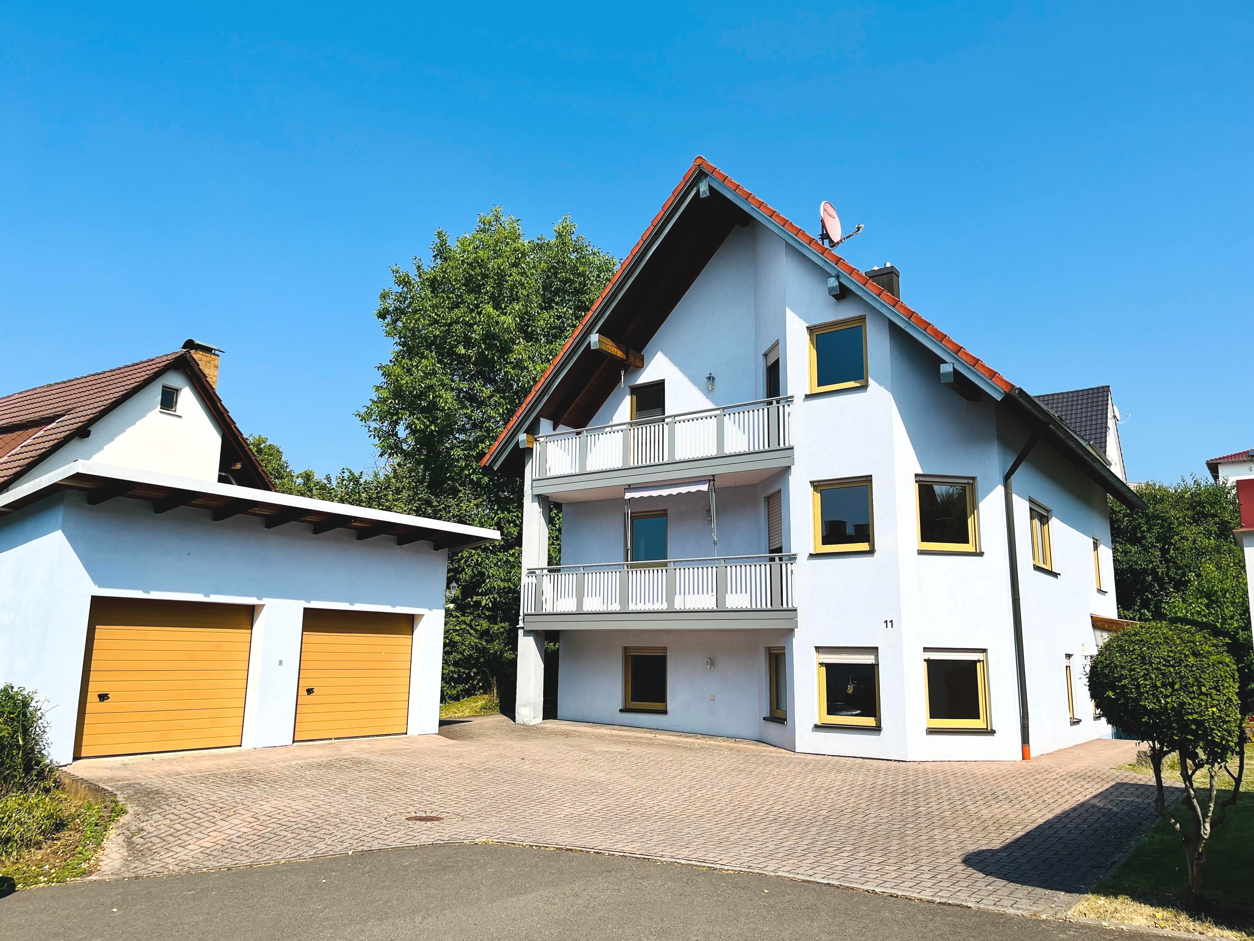 Einfamilienhaus zum Kauf 375.000 € 7 Zimmer 200 m²<br/>Wohnfläche 655 m²<br/>Grundstück ab sofort<br/>Verfügbarkeit Ebern Ebern 96106