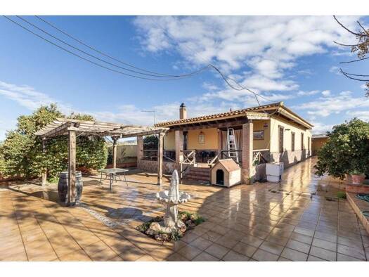 Chalet zum Kauf 795.000 € 4 Zimmer 2.691 m² 6.340 m² Grundstück La Zubia 18140