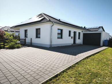Bungalow zum Kauf 518.000 € 4,5 Zimmer 112 m² 626 m² Grundstück Dornhan Dornhan 72175