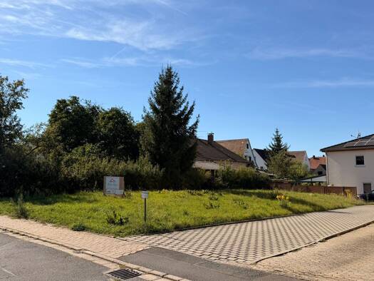 Einfamilienhaus zum Kauf - Erstbezug provisionsfrei 460.000 € 5 Zimmer 123,7 m² 383,5 m² Grundstück frei ab sofort Eckenhaid Eckental 90542