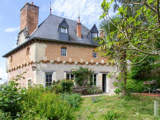 Reihenmittelhaus zum Kauf 795.000 € 11 Zimmer 276 m² 3.221 m² Grundstück Centre Tours 37000