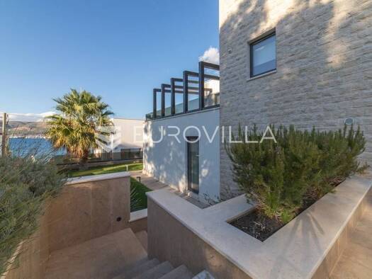 Haus zum Kauf 1.850.000 € 6 Zimmer 300 m² Okrug Gornji Okrug Donji
