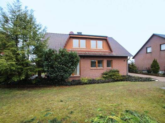 Haus zur Miete 1.700 € 6 Zimmer 163 m² 900 m² Grundstück Waggum Braunschweig 38110