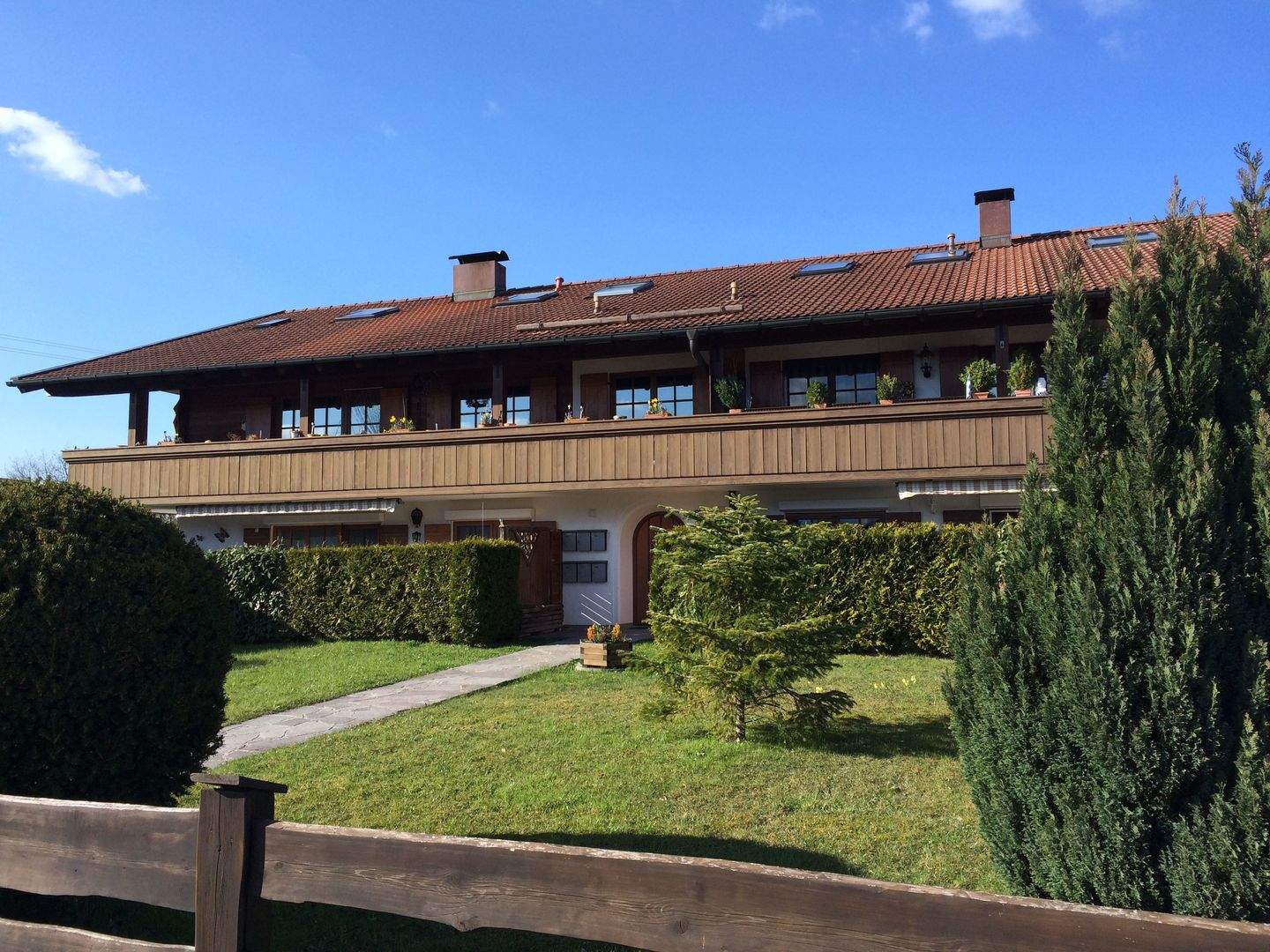 Immobilie in Grassau - Gepflegte OG-Wohnung mit Garage - Bild 0