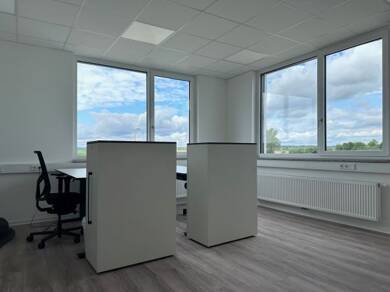 Bürofläche zur Miete - Erstbezug 2.629 € 7 Zimmer 239 m² Bürofläche Oberhinkofen Obertraubling 93083