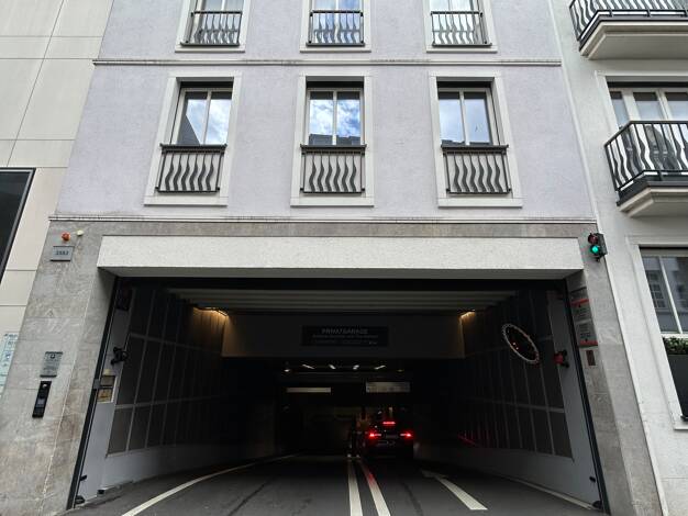 Tiefgaragenstellplatz zur Miete provisionsfrei 210 € Neubrueckstrasse 1 Altstadt Düsseldorf 40213