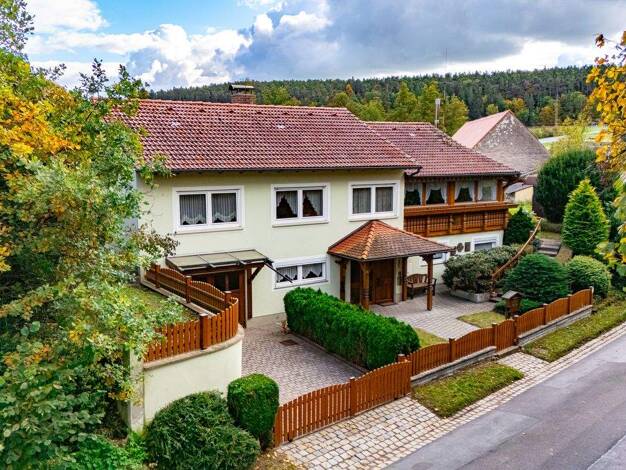 Einfamilienhaus zum Kauf 440.000 € 6 Zimmer 172 m² 686 m² Grundstück Neuschauerberg Emskirchen 91448