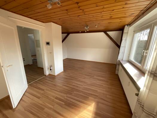 Wohnung zur Miete 250 € 2 Zimmer 61 m² Geschoss 2/3 frei ab 01.04.2026 Berliner Straße 4 Buschhütten Kreuztal 57223