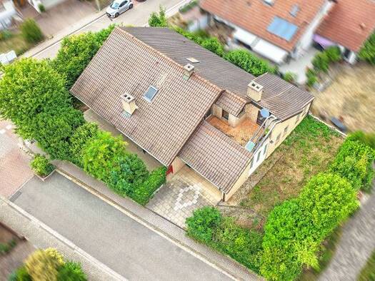 Einfamilienhaus zum Kauf 639.000 € 5 Zimmer 150 m² 585 m² Grundstück Mörlheimer Straße 25 Bornheim 76879