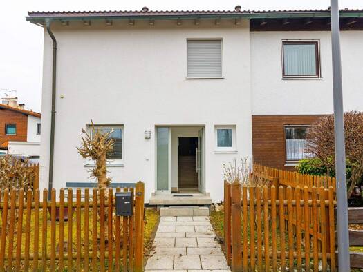 Reihenendhaus zum Kauf 4,5 Zimmer 110 m² 164 m² Grundstück frei ab sofort Happing Rosenheim 83026