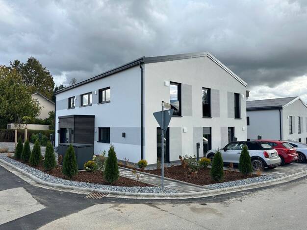 Wohnung zur Miete 899 € 3,5 Zimmer 75,3 m² Geschoss 1/2 frei ab sofort Rosenweg 1 Ruderting 94161