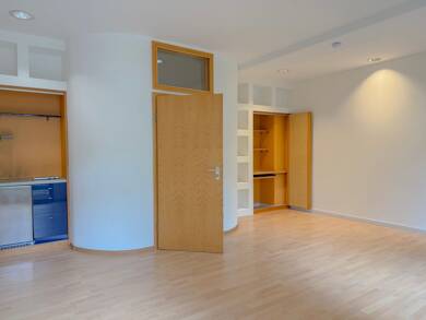Laden zum Kauf 245.000 € 1 Zimmer 35,8 m² Verkaufsfläche Sendlinger Feld München 81371