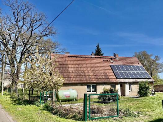 Einfamilienhaus zum Kauf provisionsfrei 98.000 € 5 Zimmer 96 m² 2.350 m² Grundstück Birkholz Karstädt 19357