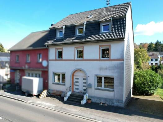 Einfamilienhaus zum Kauf 159.000 € 11 Zimmer 227 m² 1.187 m² Grundstück frei ab sofort Hillesheimer Straße 16 Dreis Dreis-Brück 54552