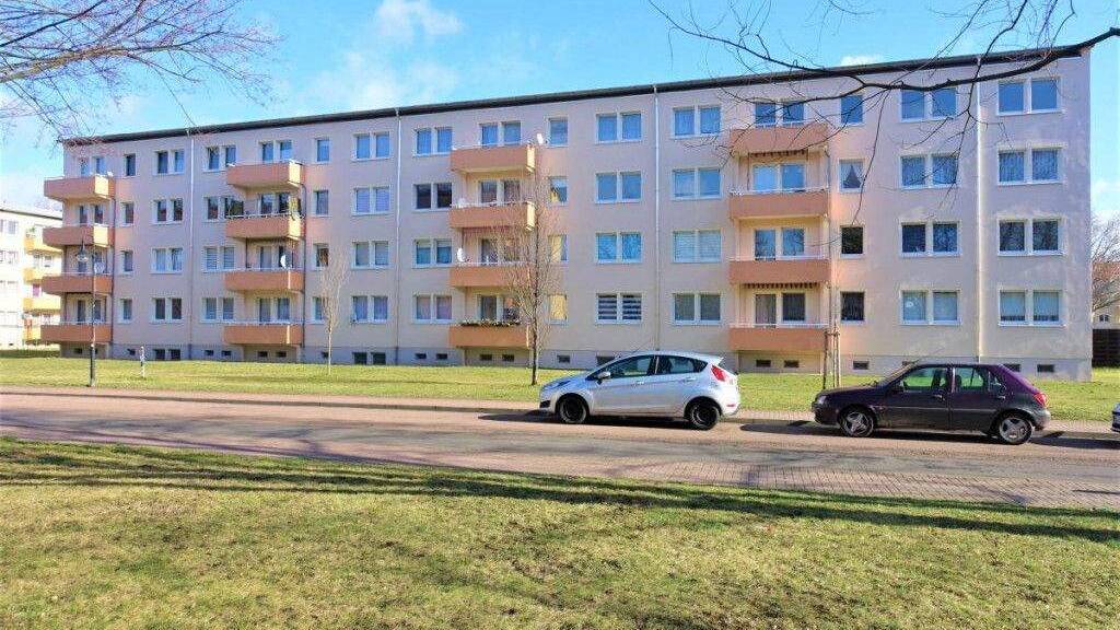 Studio zur Miete 202 € 1 Zimmer 31,1 m² 3. Geschoss frei ab 01.08.2026 Goethestraße 54 Braunsbedra 06242