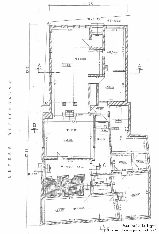 Haus zum Kauf 195.000 € 9 Zimmer 237 m²<br/>Wohnfläche 427 m²<br/>Grundstück Neustadt Neustadt an der Aisch 91413