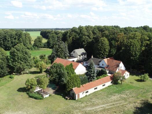 Bauernhaus zum Kauf 398.750 € 12 Zimmer 192,8 m² 37.972 m² Grundstück Gottow Nuthe-Urstromtal 14947
