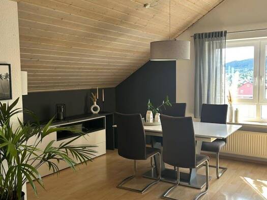 Wohnung zur Miete 800 € 4 Zimmer 90 m² Geschoss 3/4 frei ab 01.12.2026 Lauda Lauda-Königshofen 97922