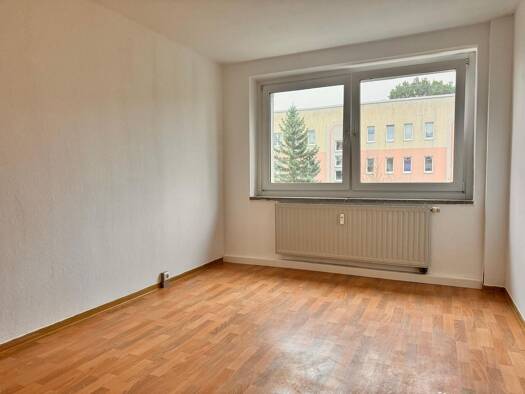 Wohnung zur Miete 239 € 2 Zimmer 46,9 m² 2. Geschoss frei ab sofort Windmühlenstraße 97 Zeulenroda Zeulenroda-Triebes 07937