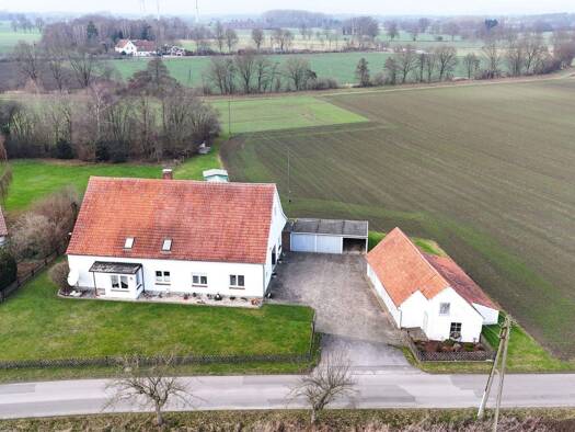 Einfamilienhaus zum Kauf 333.000 € 10 Zimmer 338,8 m² 6.905 m² Grundstück Lashorst Preußisch Oldendorf 32361