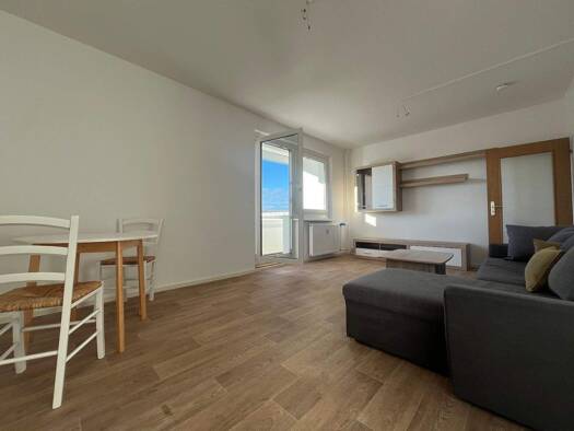 Wohnung zur Miete 250 € 1 Zimmer 40,2 m² 5. Geschoss Straße Usti nad Labem 263 Kappel Chemnitz 09119