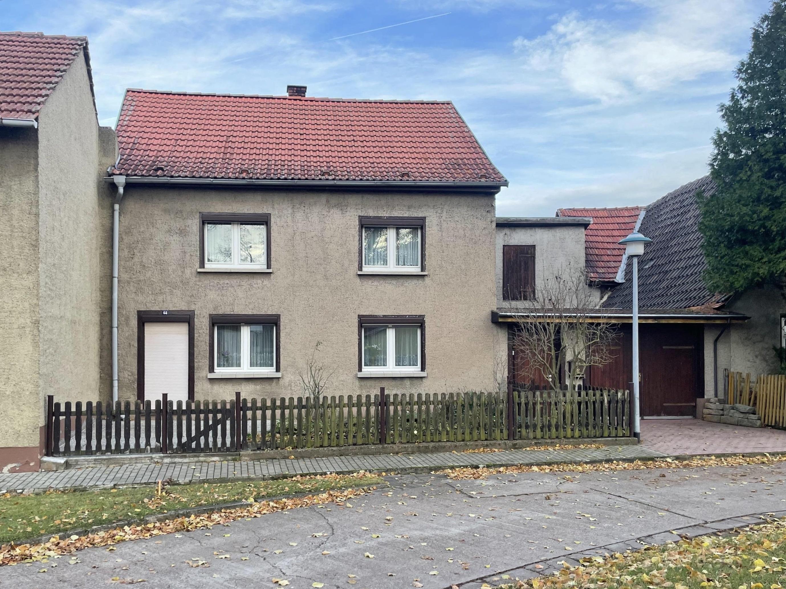 Bauernhaus zum Kauf 49.600 € 6 Zimmer 100 m²<br/>Wohnfläche 195 m²<br/>Grundstück Backleben Kölleda 99625