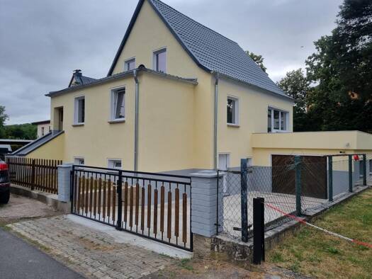 Einfamilienhaus zum Kauf provisionsfrei 329.999 € 6,5 Zimmer 151 m² 702 m² Grundstück Straße des Aufbaus 3 Frohburg 04654