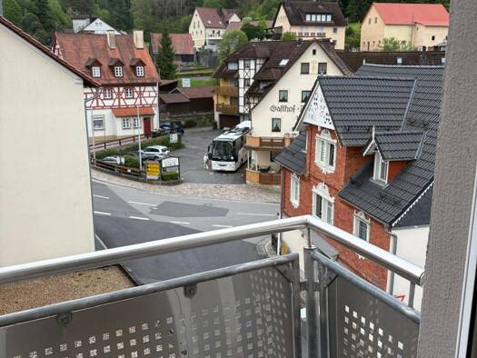 Wohnung zur Miete 570 € 2,5 Zimmer 83 m² Geschoss 3/4 frei ab sofort Obertrubach Obertrubach 91286