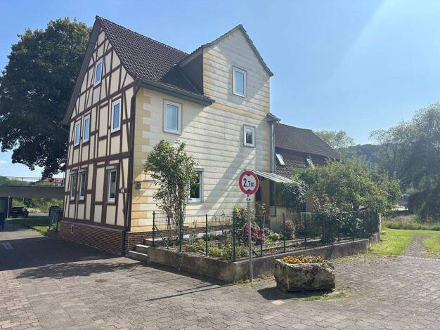 Mehrfamilienhaus zum Kauf provisionsfrei 160.000 € 5 Zimmer 180 m² 401 m² Grundstück Rotenburg 36199