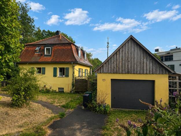 Einfamilienhaus zum Kauf 306.000 € 5 Zimmer 118 m² 1.128 m² Grundstück Dinkelsbühl Dinkelsbühl 91550