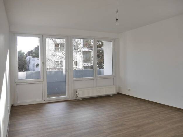 Wohnung zur Miete 962 € 4 Zimmer 94,8 m² 1. Geschoss frei ab 31.08.2026 Odenwaldstraße 2 Heusenstamm Heusenstamm 63150