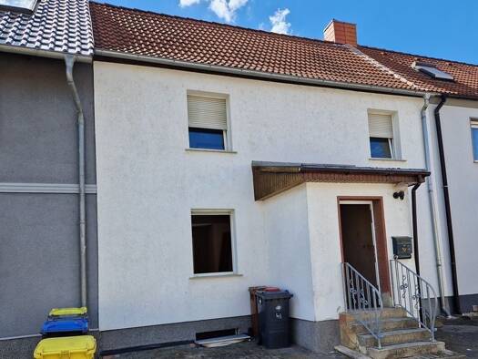 Reihenhaus zum Kauf 120.000 € 4 Zimmer 95 m² 260 m² Grundstück Leuna Leuna 06237