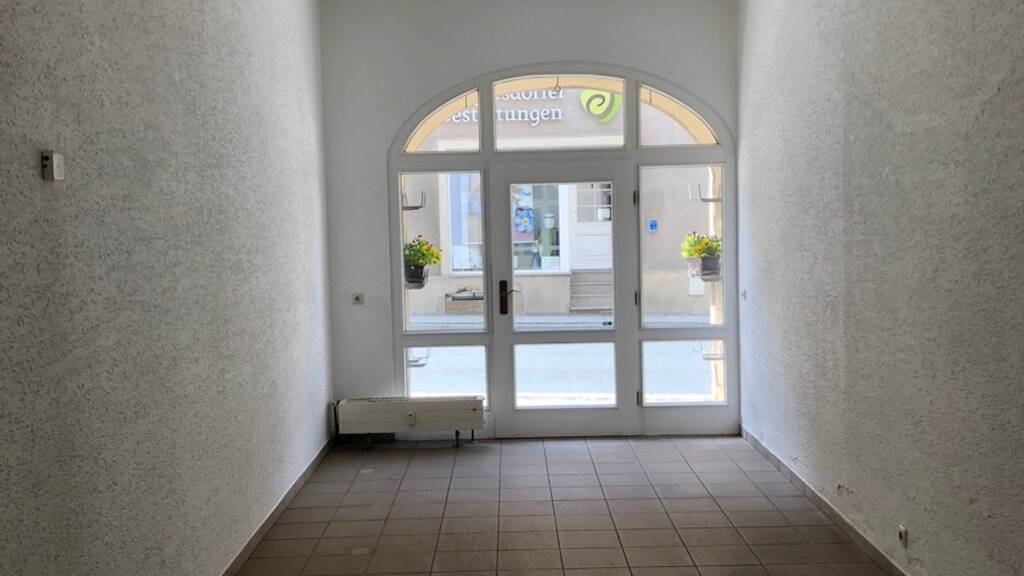 Laden zur Miete 350 € 61,1 m² Verkaufsfläche Löbauer Straße 14 Herrnhut 02747