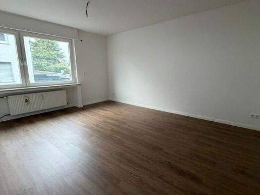 Wohnung zur Miete 900 € 3 Zimmer 92 m² Geschoss EG/1 frei ab 01.01.2026 Lieserstraße 38 Süd Remscheid 42859