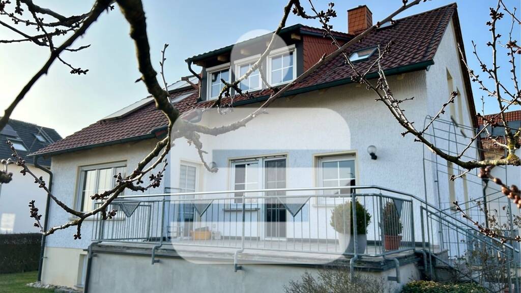 Einfamilienhaus zum Kauf 399.000 € 8 Zimmer 144 m² 802 m² Grundstück Sambach Pommersfelden 96178