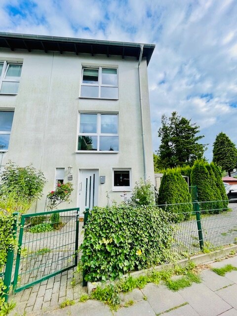 Reihenendhaus zum Kauf 560.000 € 4 Zimmer 97 m²<br/>Wohnfläche 232 m²<br/>Grundstück Rahlstedt Hamburg 22145