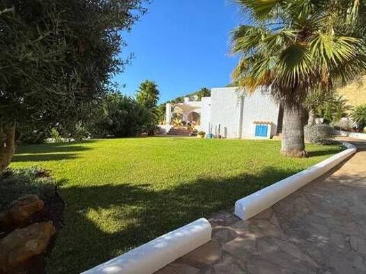 Villa zum Kauf 1.270.000 € 2 Zimmer 174 m² Calle Gesamins Santa Eulària des Riu 07849
