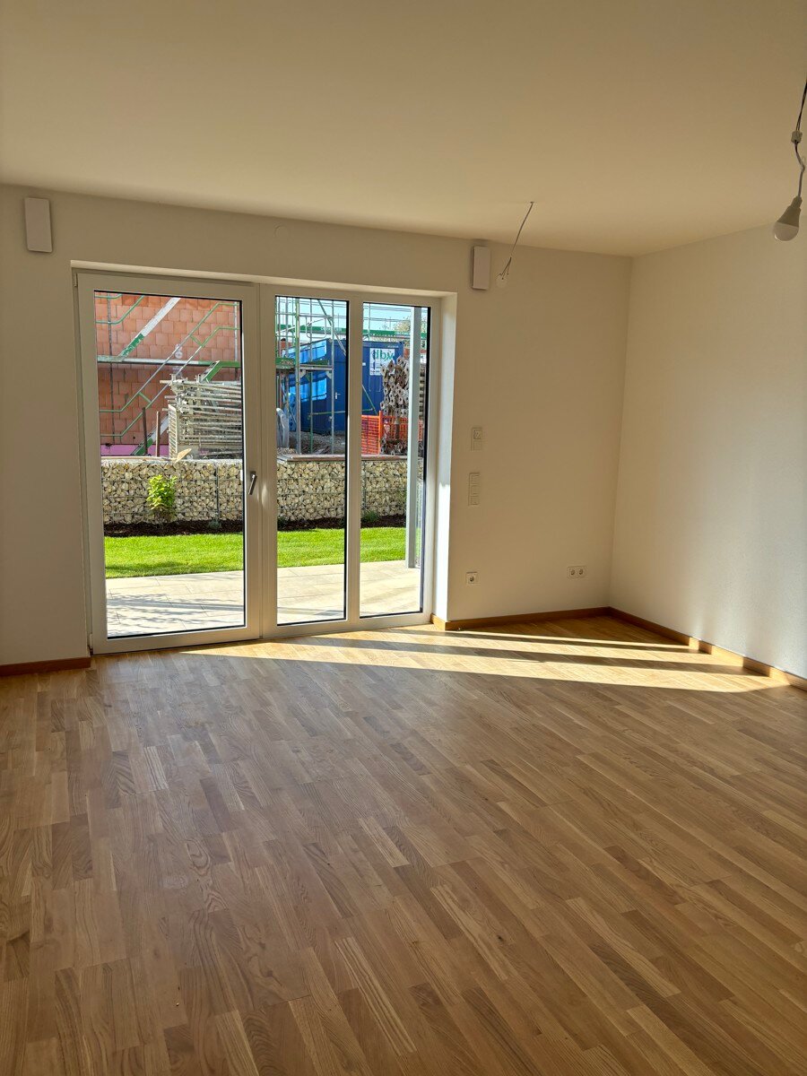 Wohnung zur Miete 585 € 1 Zimmer 41,8 m²<br/>Wohnfläche EG<br/>Geschoss ab sofort<br/>Verfügbarkeit Lenting 85101