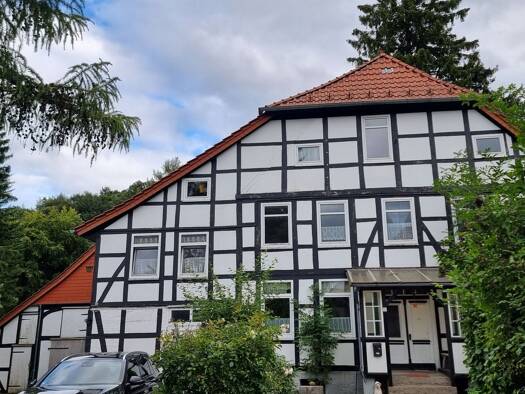Mehrfamilienhaus zum Kauf 149.000 € 20 Zimmer 220 m² 3.739 m² Grundstück frei ab sofort Ithstraße 5 Lauenstein Salzhemmendorf 31020