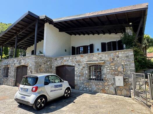 Haus zum Kauf 580.000 € 5 Zimmer 140 m² 330 m² Grundstück Lavena Ponte Tresa 21037