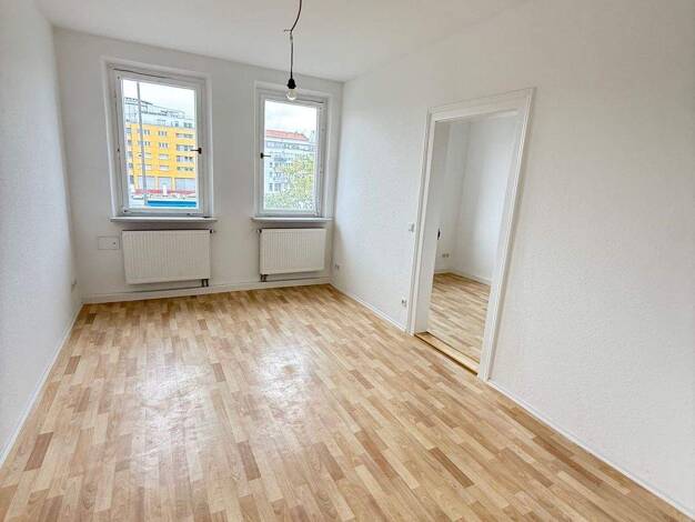 Wohnung zur Miete 475 € 3 Zimmer 49 m² 2. Geschoss frei ab 01.02.2026 Nürnberger Straße 170 Innenstadt Fürth 90762