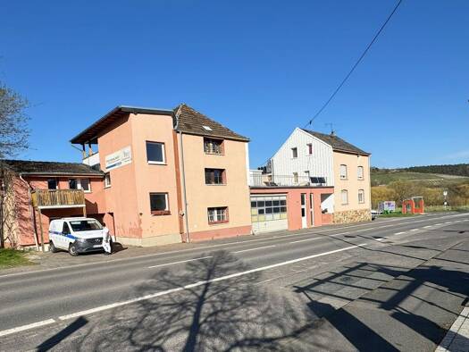 Haus zum Kauf 293 m² 734 m² Grundstück Holzweiler Grafschaft 53501