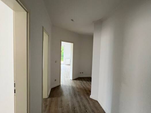 Wohnung zur Miete 1.190 € 3,5 Zimmer 80 m² frei ab sofort Elmshorn 25337