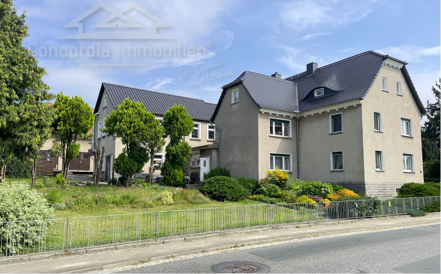 Mehrfamilienhaus zum Kauf 348.000 € 8 Zimmer 245 m²<br/>Wohnfläche 1.907 m²<br/>Grundstück Bretnig Bretnig-Hauswalde 01900