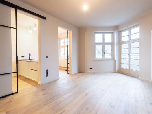 Wohnung zum Kauf 645.000 € 2 Zimmer 70,4 m² 2. Geschoss frei ab sofort Winterhude Hamburg 22299