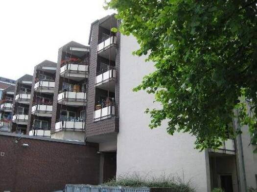 Wohnung zur Miete nur mit Wohnberechtigungsschein 261 € 1 Zimmer 43 m² 2. Geschoss frei ab 12.01.2026 Thumbstr. 11 Höhenberg Köln 51103