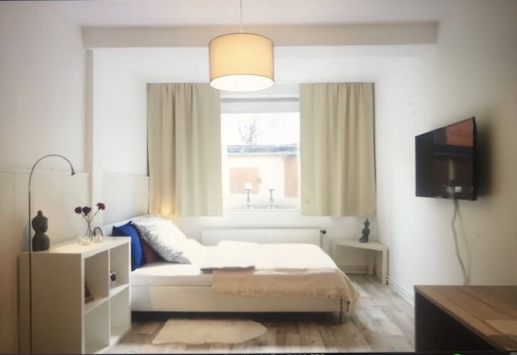 Wohnung zur Miete Wohnen auf Zeit 1.250 € 1 Zimmer 37 m²<br/>Wohnfläche 01.07.2025<br/>Verfügbarkeit Neckarstr. Hohentor Bremen 28199