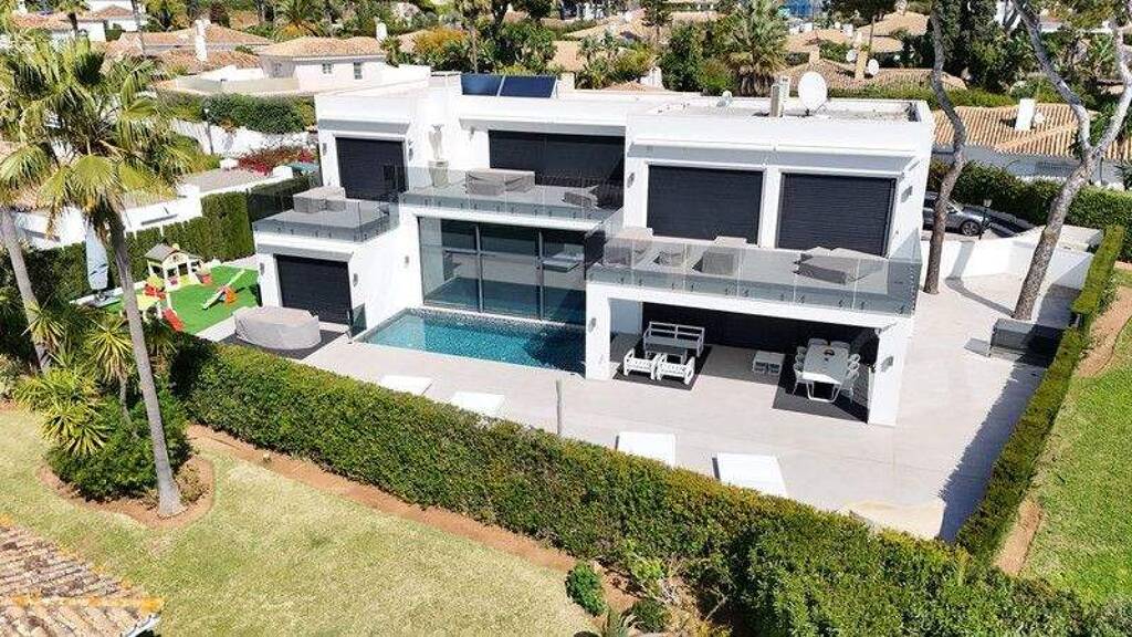 Einfamilienhaus zum Kauf 4.950.000 € 400 m² 800 m² Grundstück Los Monteros 0